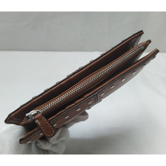 Michael Kors Altor Brown Leathe Studded Credit Card ID Window Bifold Wallet - Picture 5 of 16